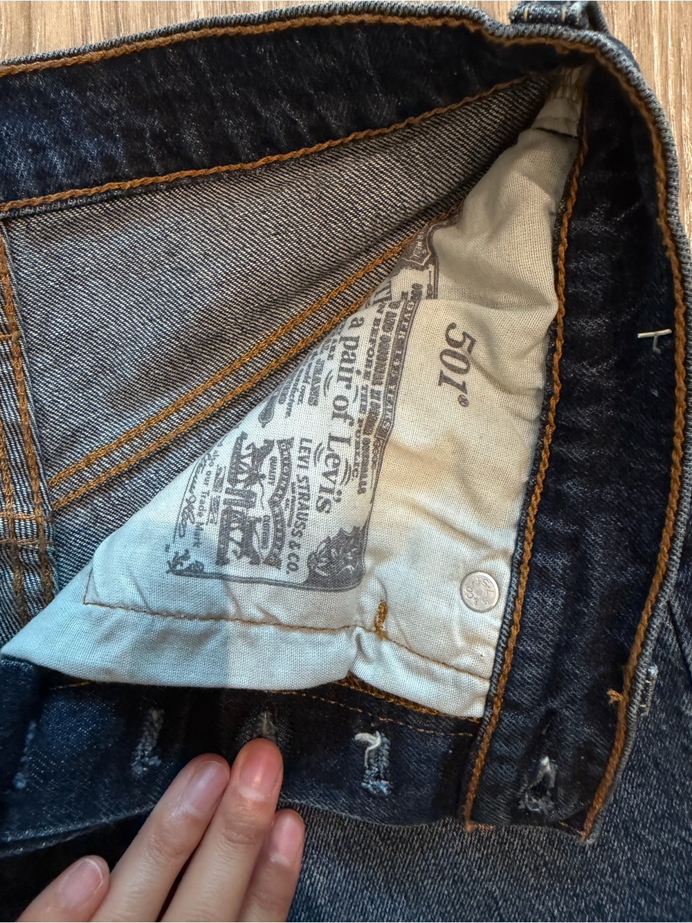 Levi's Medium Blue Denim Jean Shorts - Picture 4 of 4
